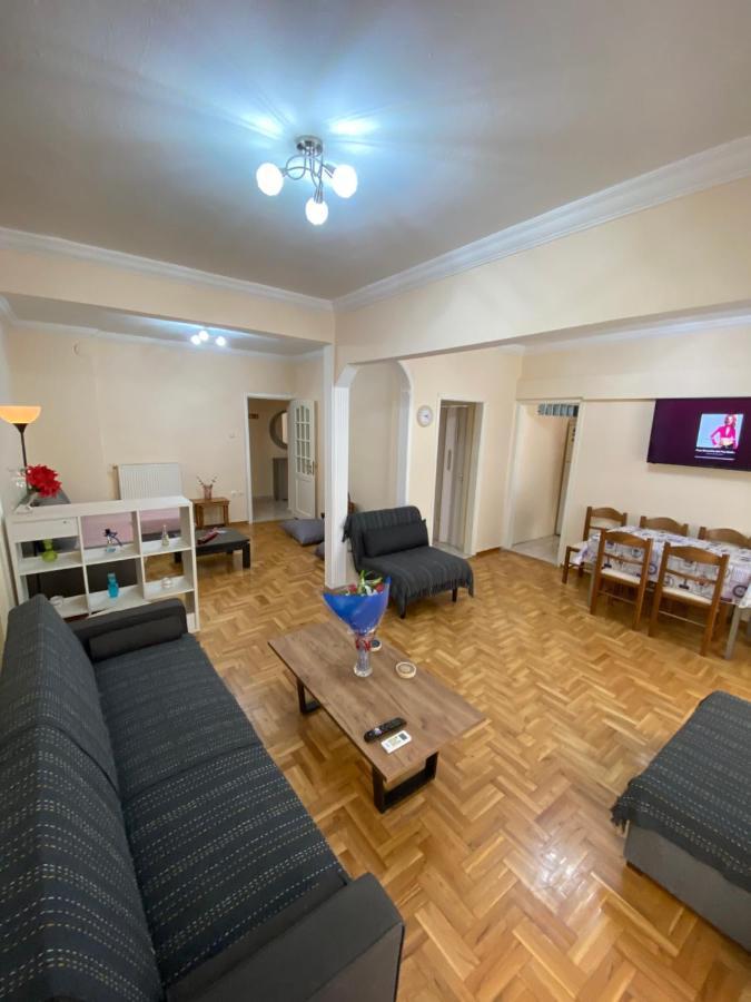 Beautiful Apartment In The Center Of テッサロニキ エクステリア 写真