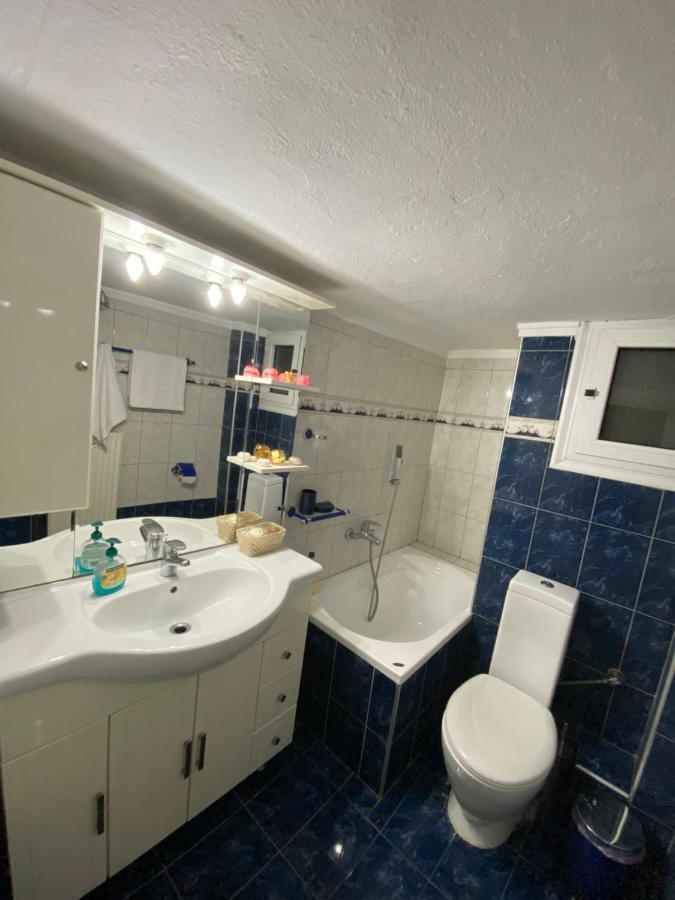 Beautiful Apartment In The Center Of テッサロニキ エクステリア 写真