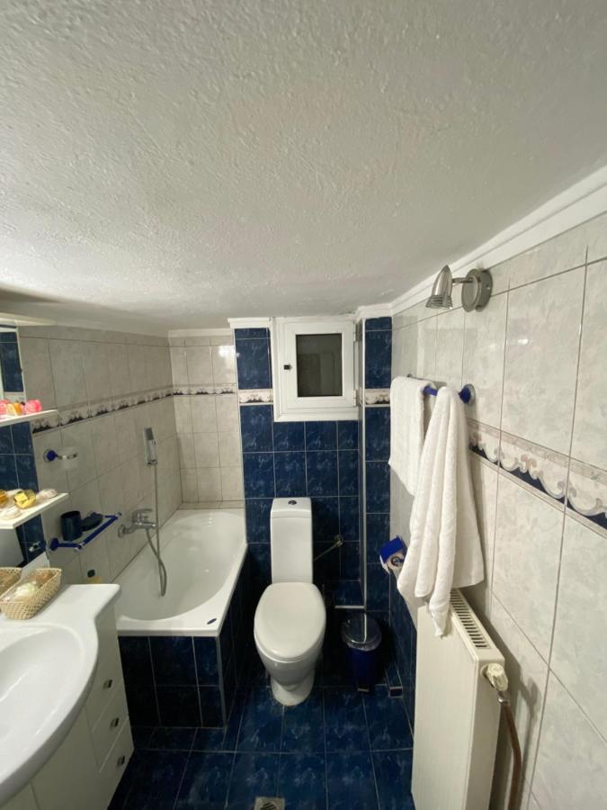 Beautiful Apartment In The Center Of テッサロニキ エクステリア 写真